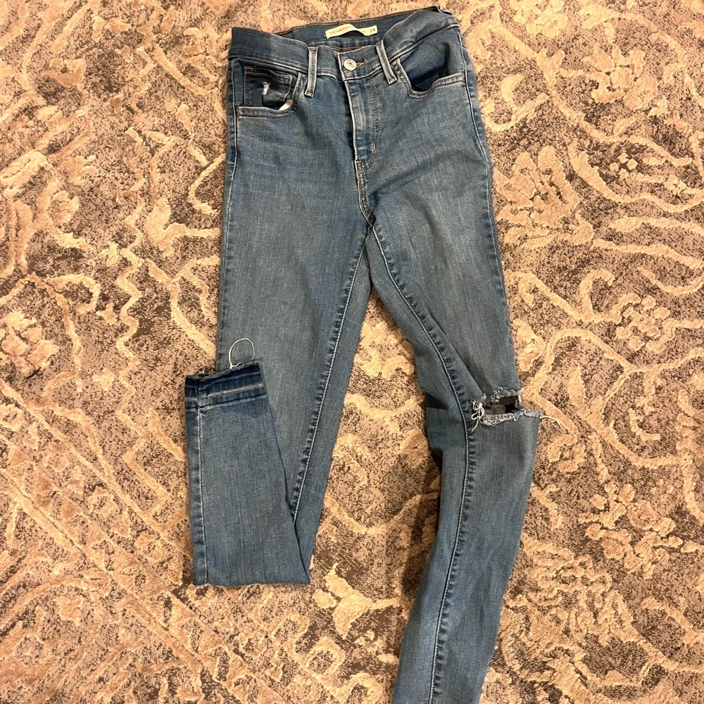 Levi's Women's high waisted Skinny Jeans in Blue
